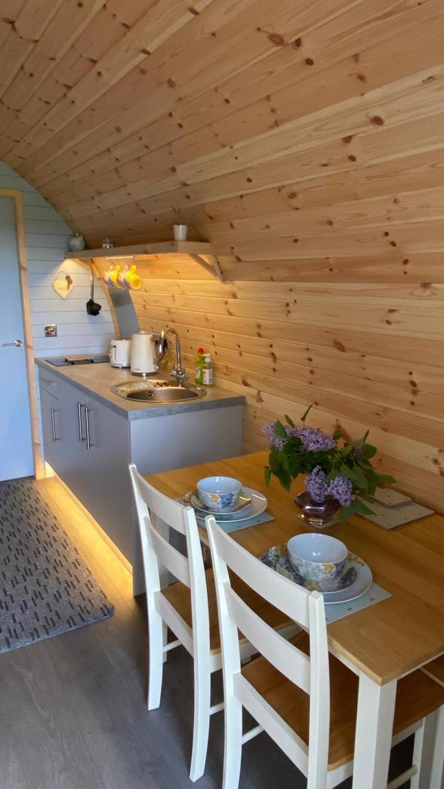 Hotel Campsie Luxury Pods With Hot Tub Glasgow Exterior foto