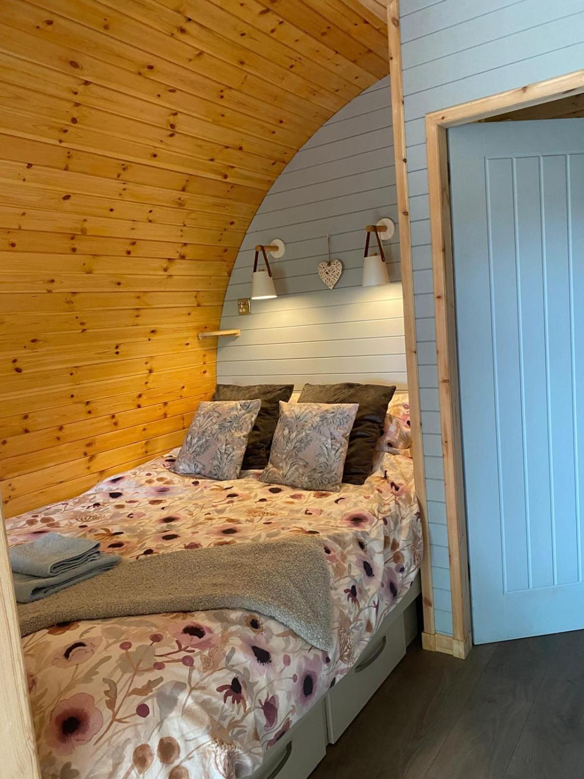 Hotel Campsie Luxury Pods With Hot Tub Glasgow Exterior foto