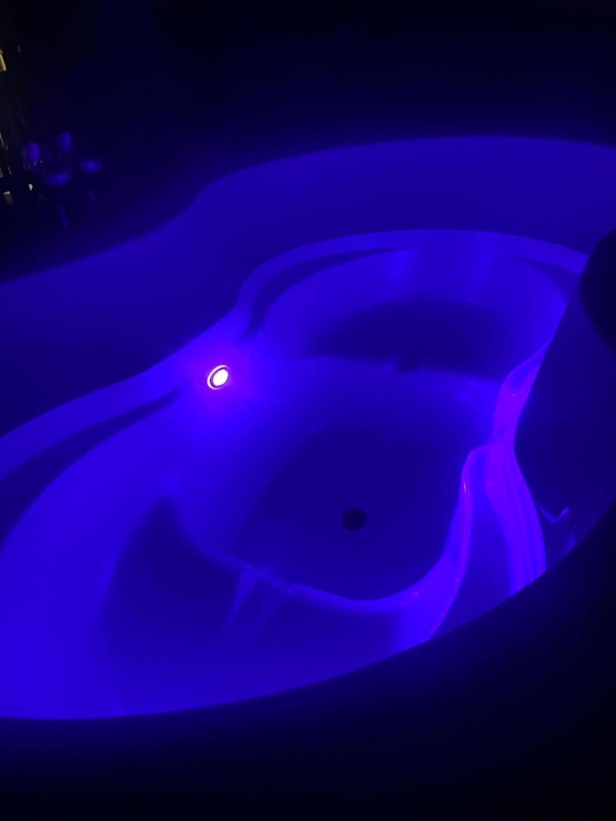 Hotel Campsie Luxury Pods With Hot Tub Glasgow Exterior foto
